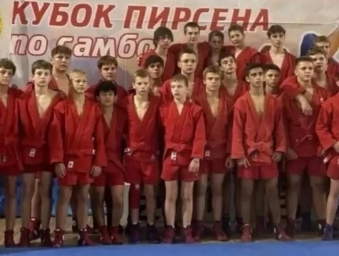 Почти 250 борцов собрал Кубок Пирсена по самбо в Людинове