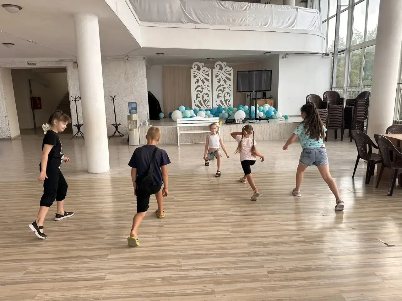 💃🏼«Веселятся малыши и танцуют от души»: праздник движения и радости!

🏤В нашем МБУК «КДЦ «Лукомор