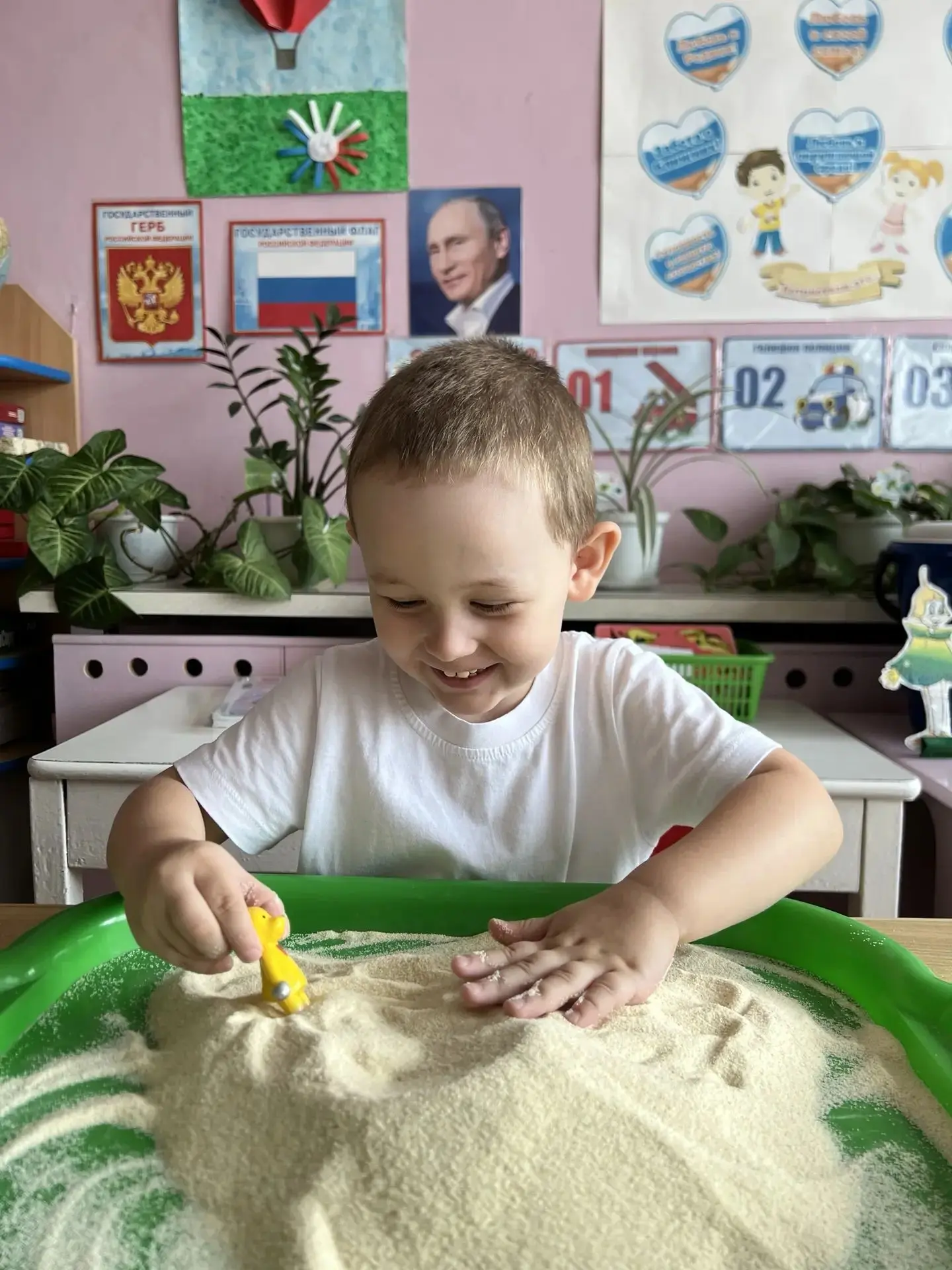😍 Самые милые археологи: как ясельки искали секретики.