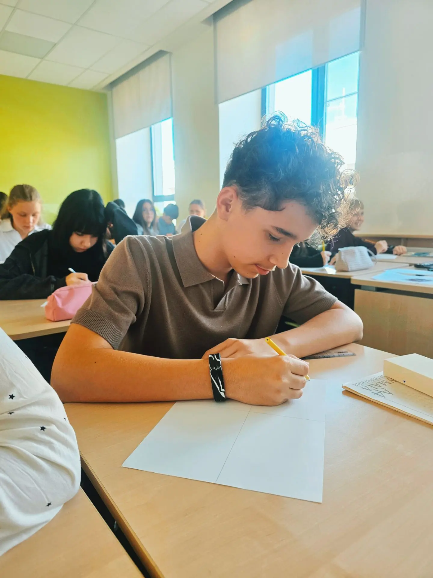 ✏️ Карандаш, бумага и вдохновение 🎨