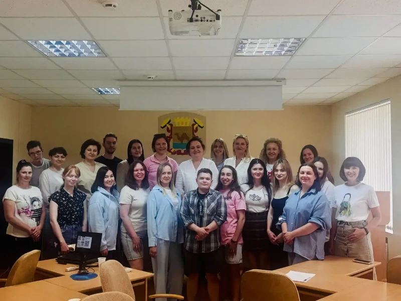 20.05.2026 в конференц-зале нашего Учреждения прошла встреча с Надеждой Крутицкой, изве...