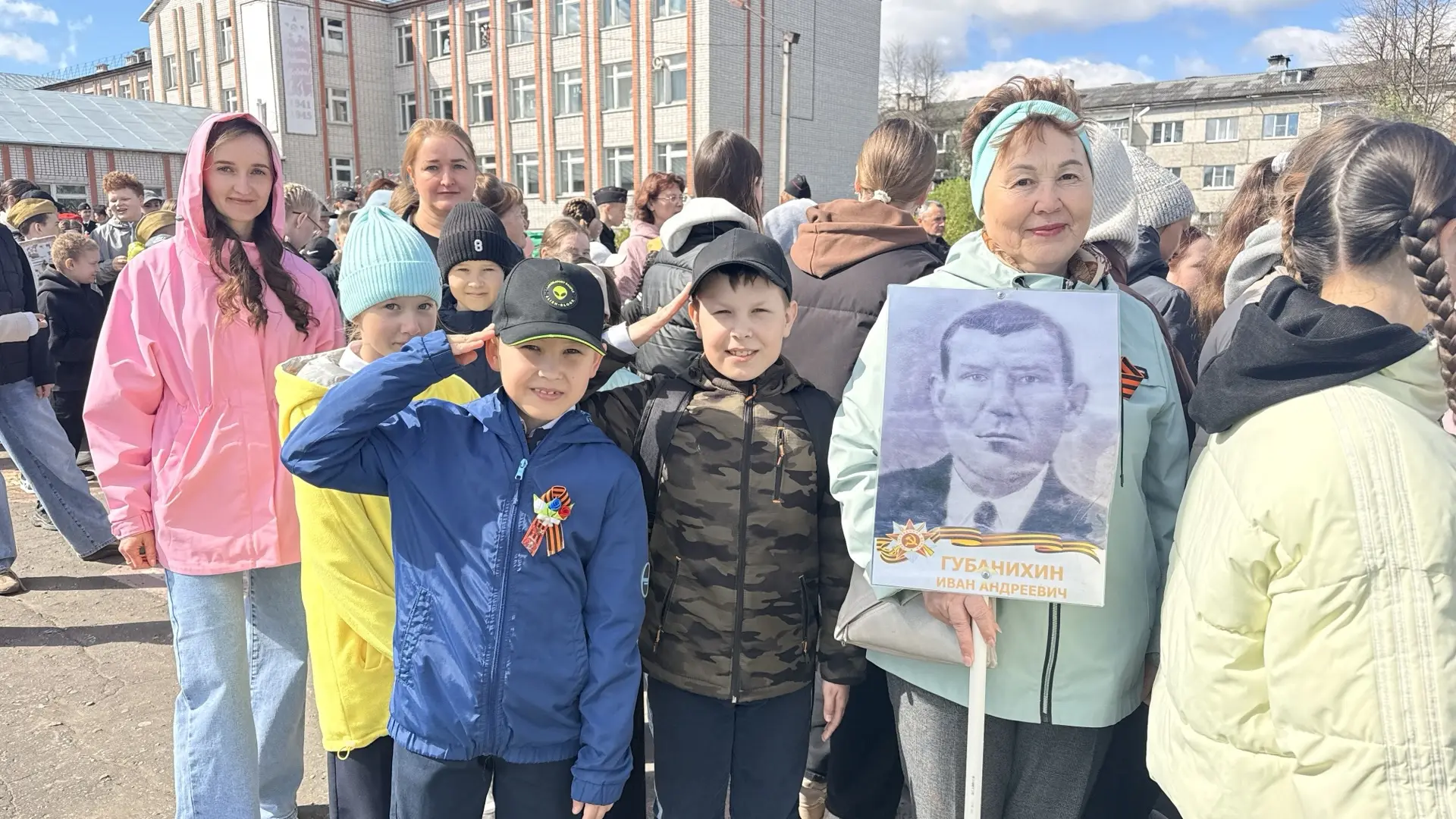 ДЕНЬ ВЕЛИКОЙ ПОБЕДЫ 🎖️   В День Великой Победы на центральной площади посёлка Советский состоялся то