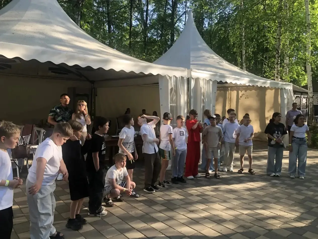 🎓🏖️ Выпускной 4 «Л» класса на «Мысе Рундук»! 🎉  24 мая ученики 4 «Л» класса вместе со своим классным