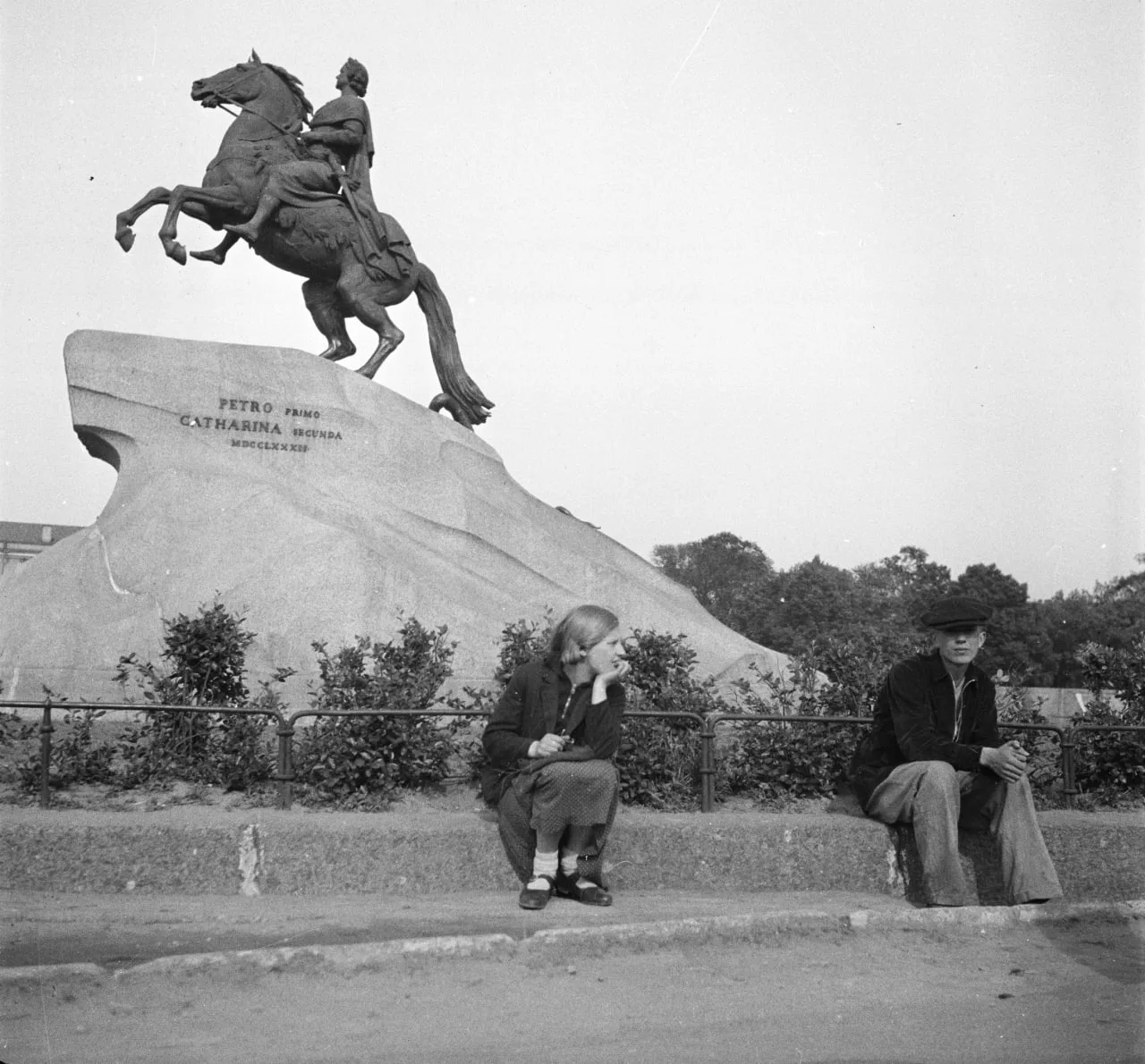 1937.Памятник Петру I. Площадь Декабристов.
