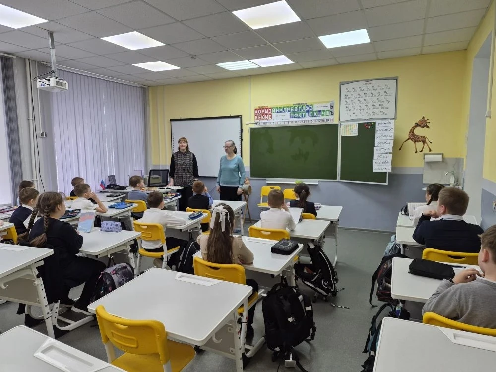 К учащимся 1 А класса заглянули гости из Шиловского районного этнокультурного центра «З...
