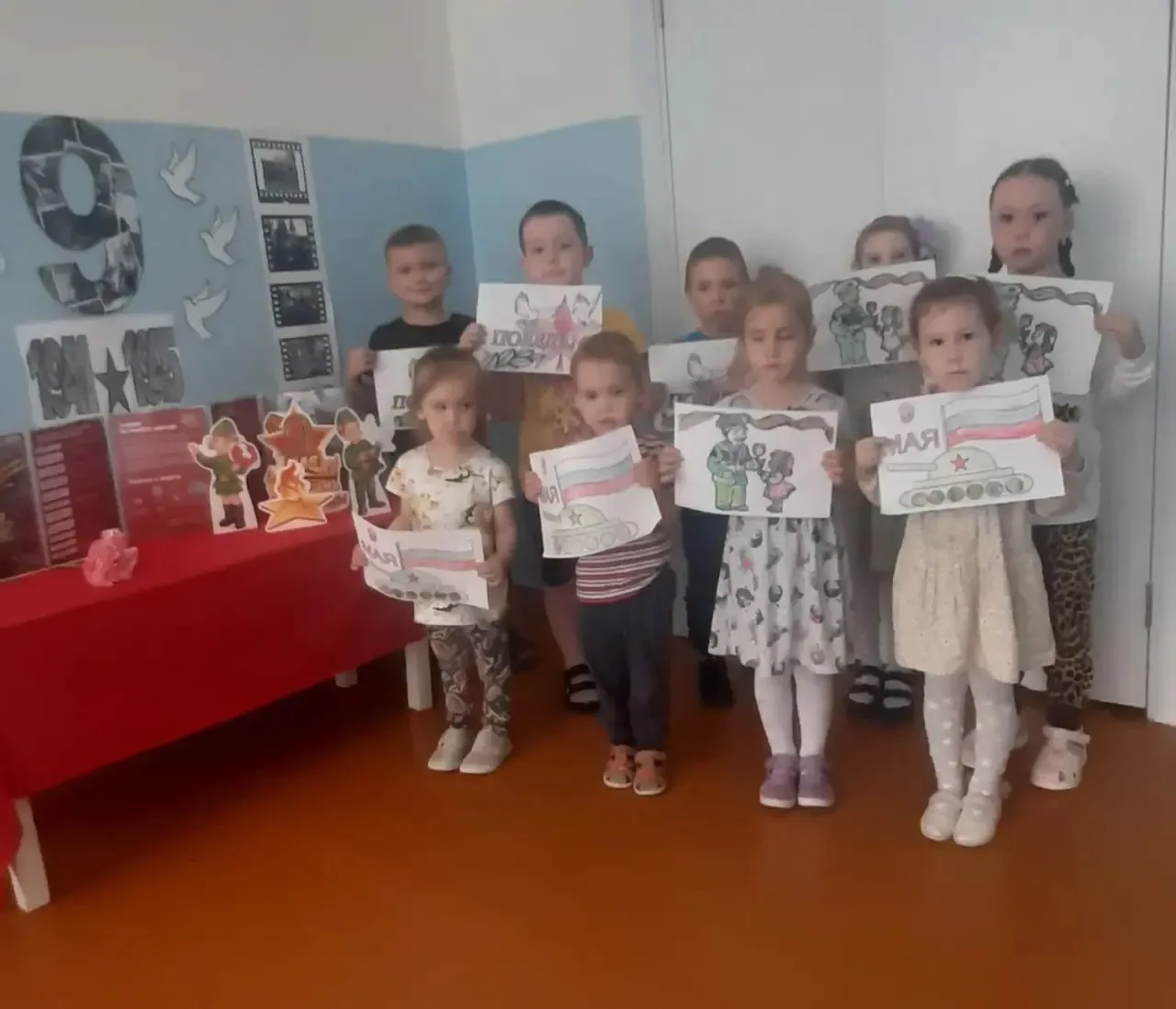 День Победы является важным праздником, объединяющий поколения россиян.Для детей дошкол...