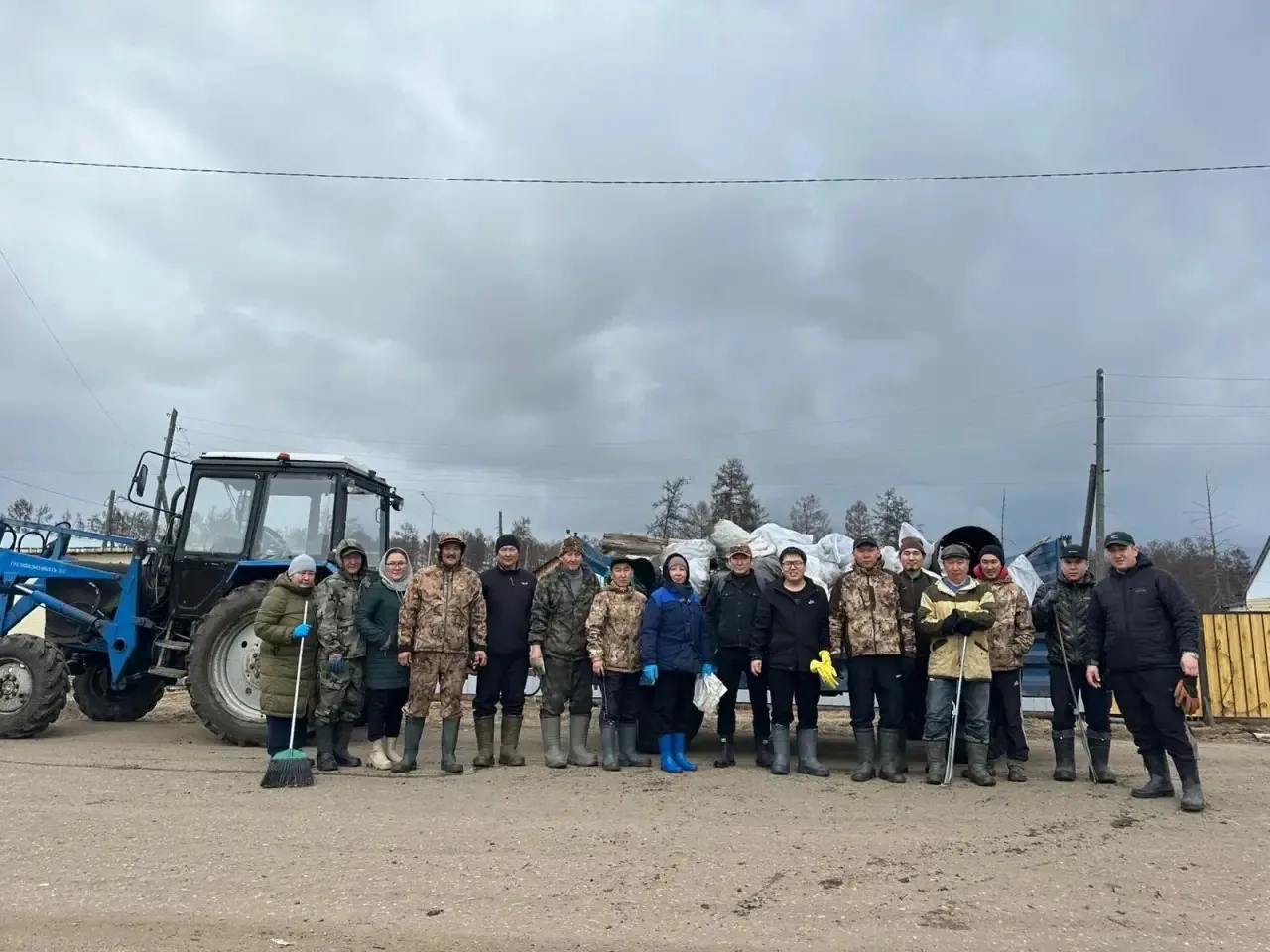 💚 #Зеленыйчетверг: в преддверии Первомая Верхневилюйск преобразился  В преддверии Первомая в селе Ве