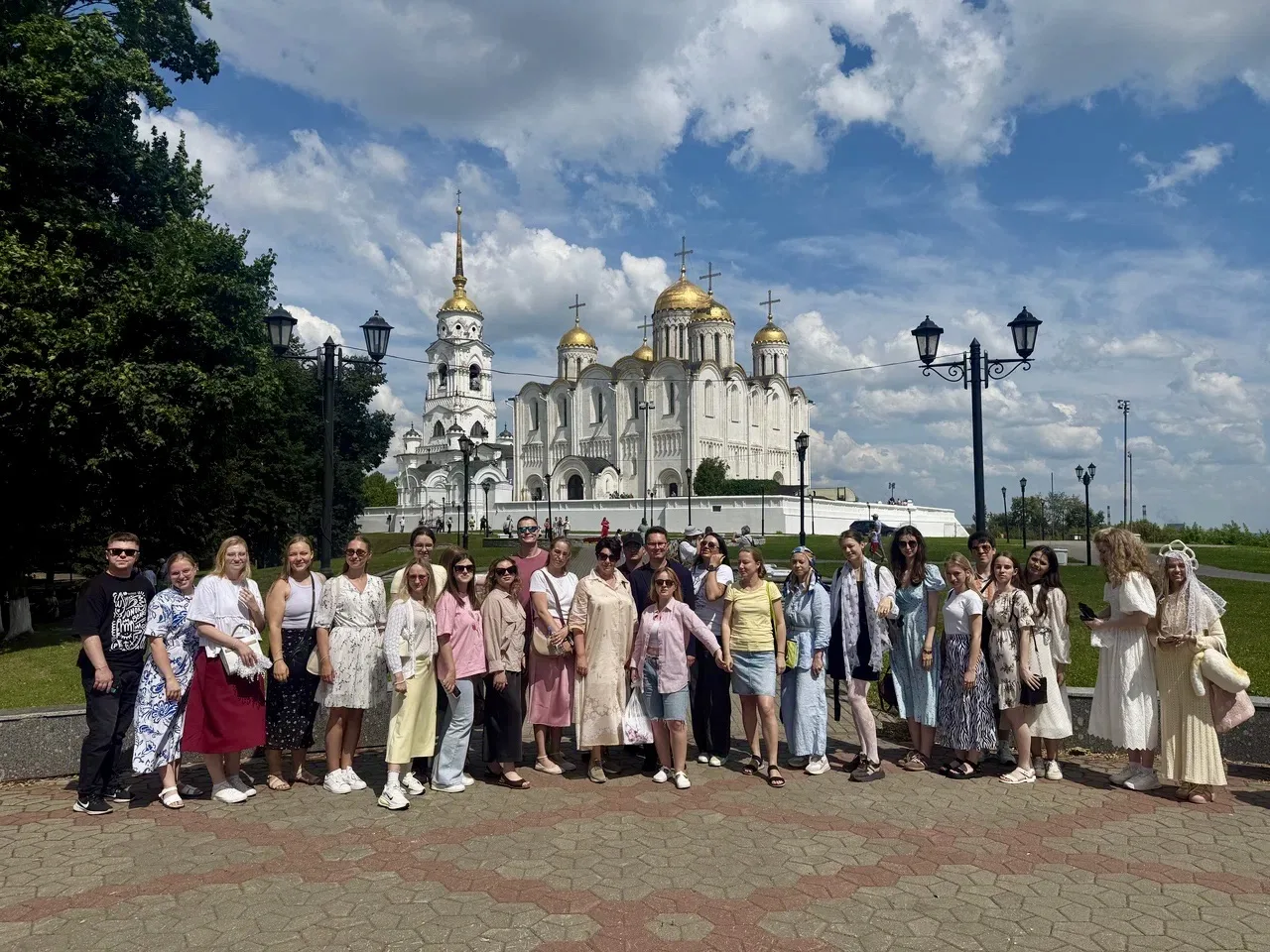 Снова во Владимире: история, хрусталь и родные края