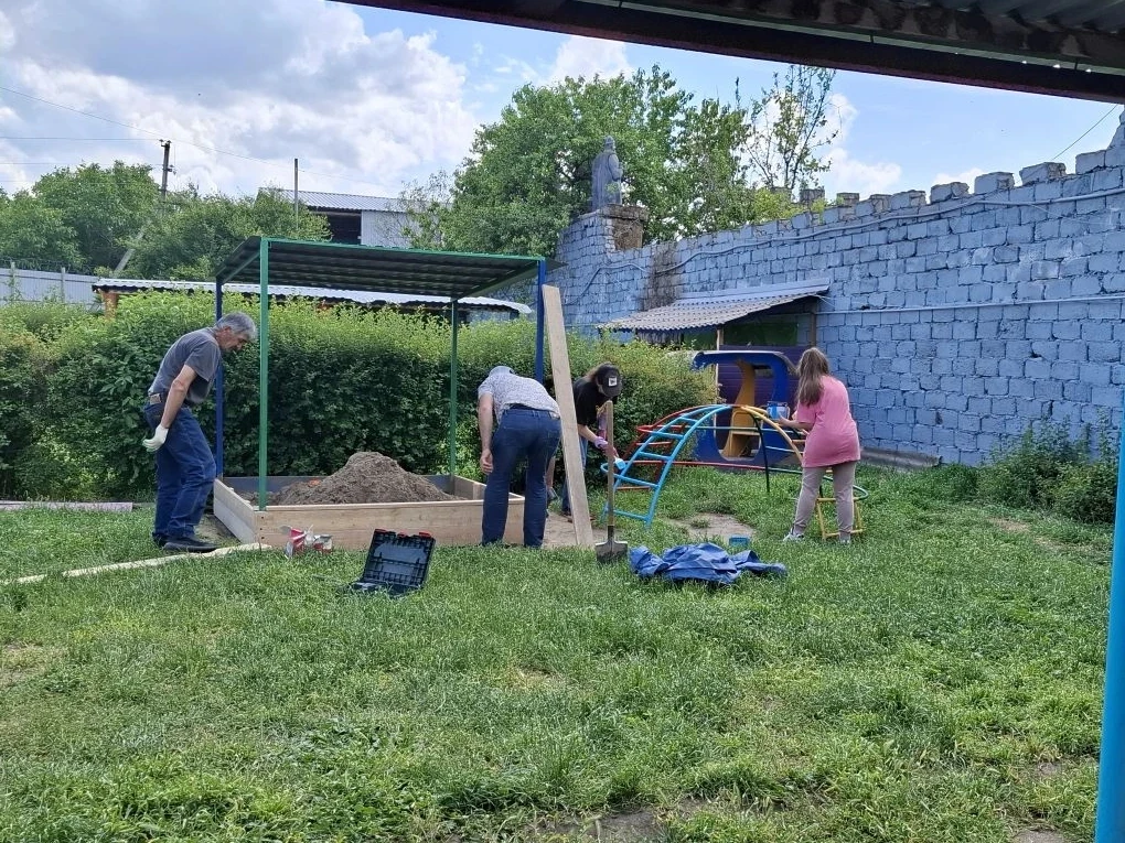 05.06.2026 на территории нашего сада состоялся субботник, приуроченный к началу летнего...