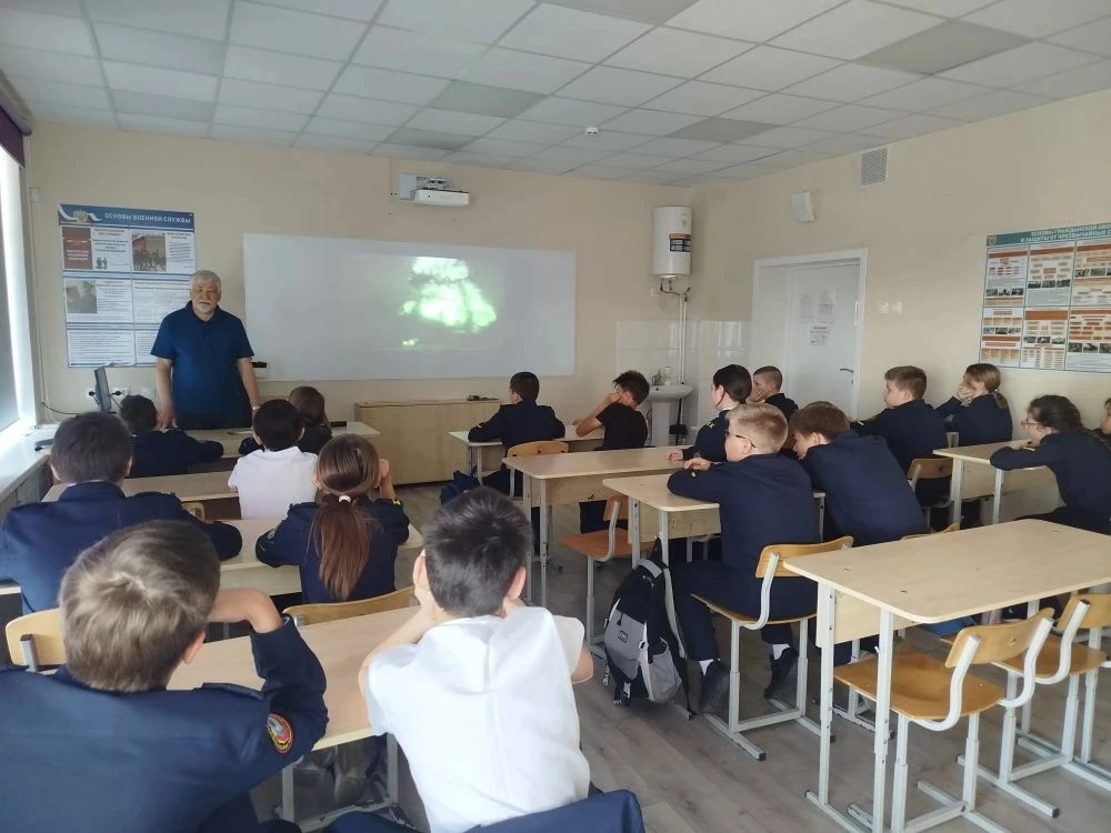 🇷🇺 Урок мужества в кадетском классе.