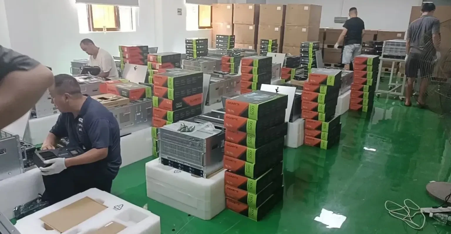 RTX 5090 уходит в коммерческие ИИ-системы целыми партиями.