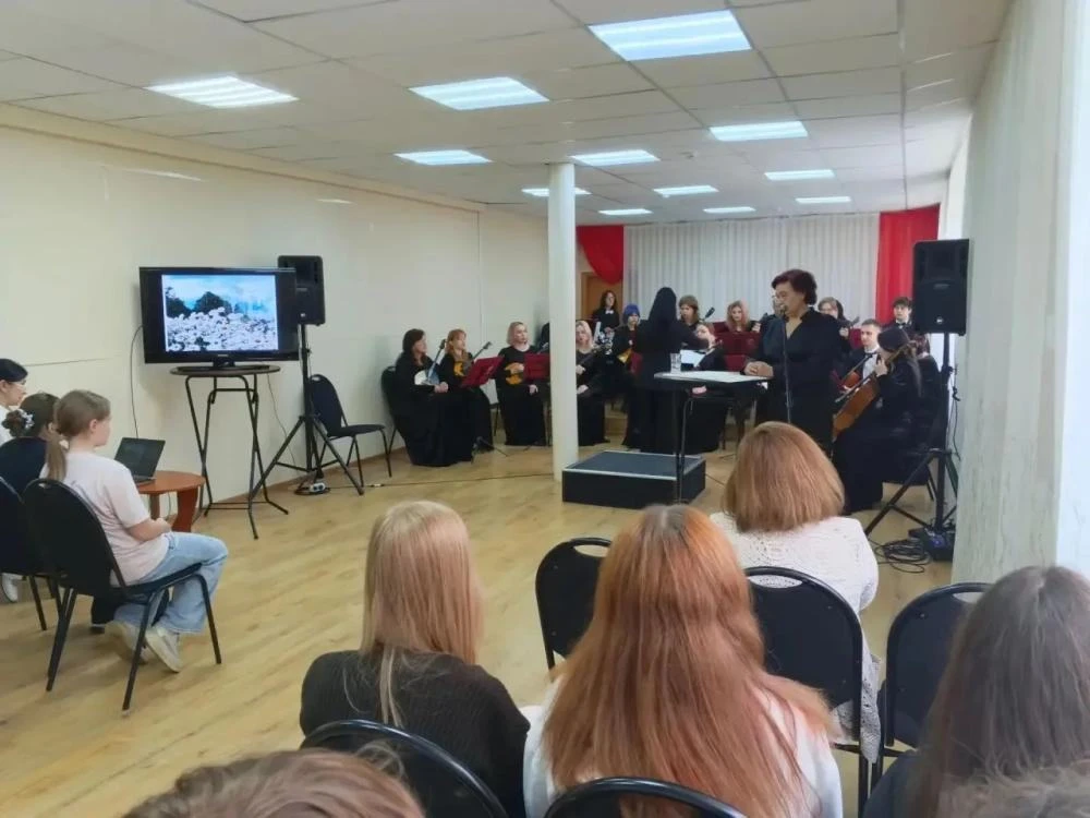 Концерт-реквием «Во имя жизни» состоялся в Алдане

22 июня в Алдане прошел концерт-реквием "Во имя ж