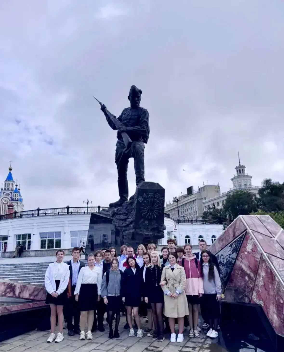 🇷🇺 Одиннадцатиклассники МАОУ СОШ №1 имени Героя Советского Союза В. П. Чкалова посети...