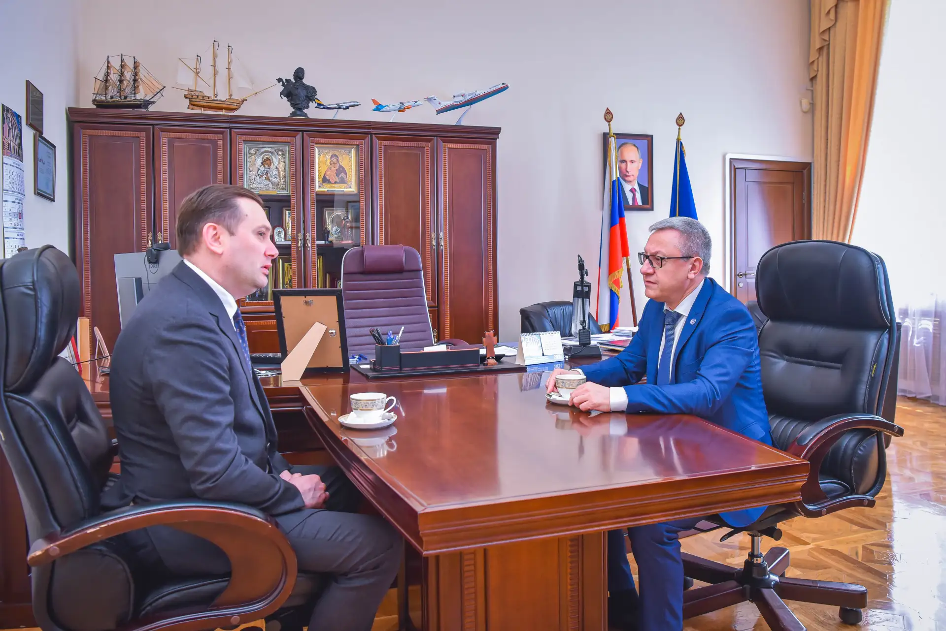 Накануне наш вуз посетил глава города Новочеркасска Павел Исаков.