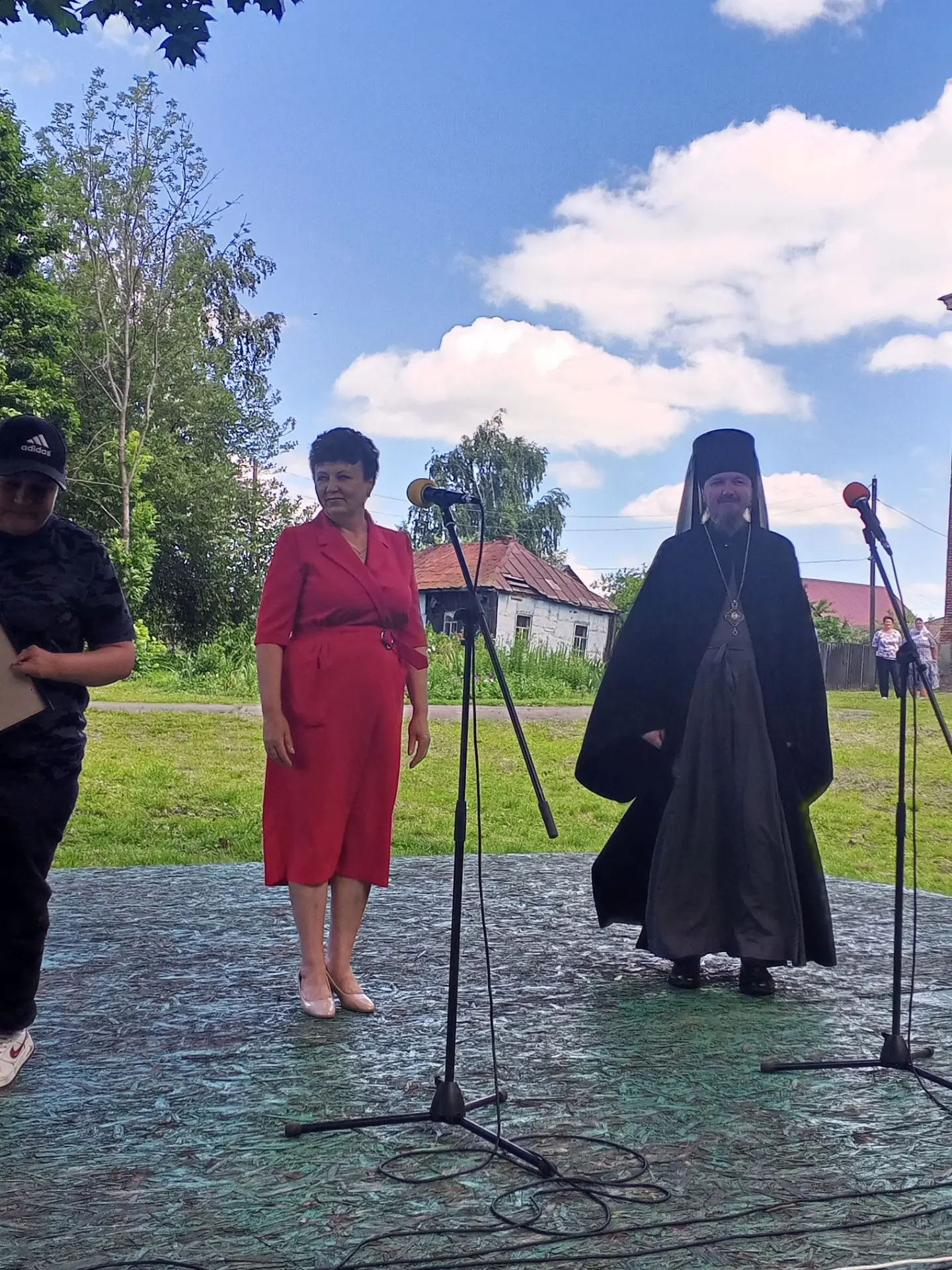 В с. Красное знамя на территории дворянской усадьбы Старая Ольшанка прошел XVI молодежный православн