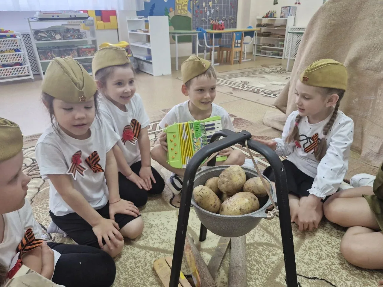 В нашем детском саду прошёл патриотический квест, посвящённый Дню Победы, участниками к...