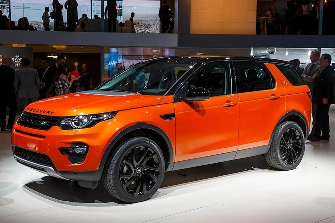 Конец эпохи: Land Rover Discovery Sport уходит с конвейера в декабре 2026 года — что придет на смену
