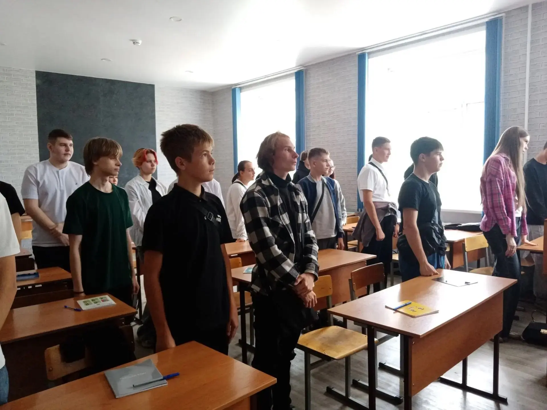 🕊️ МЫ ЗА МИР: КЛАССНЫЙ ЧАС С «СОЦИУМОМ» В ДЕНЬ СОЛИДАРНОСТИ