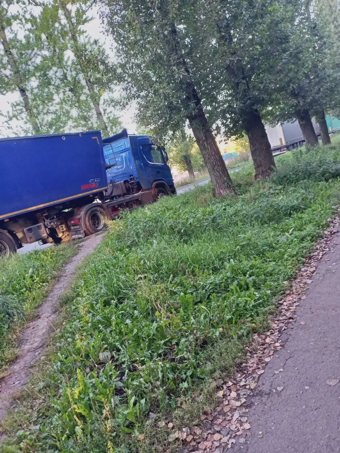 🚛 Жители дома на Громова жалуются на выхлопы фур