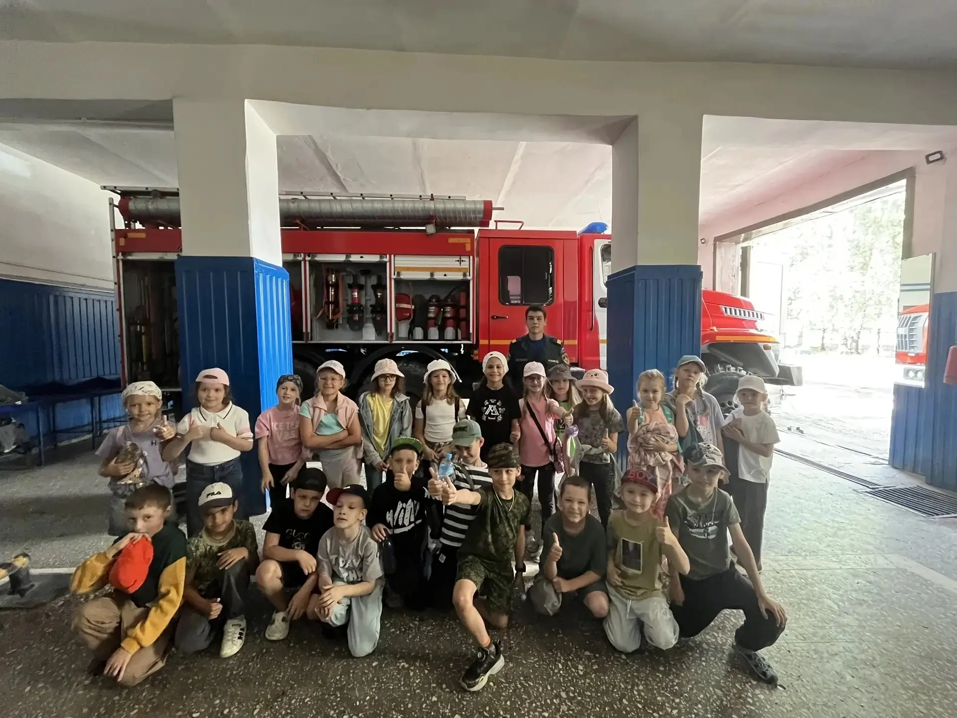 🌟 МАГИЯ ОТКРЫТИЙ 🌟

✨ Вчерашний день в нашем лагере превратился в настоящее калейдоскоп событий, г