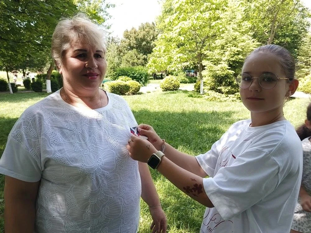 В рамках празднования Дня России волонтерами Дома культуры с.Верхнерусского  была орган...