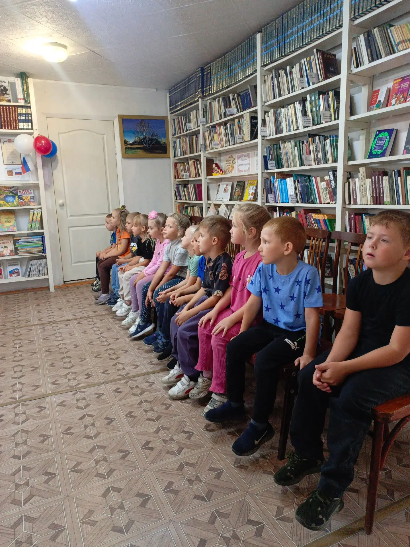 🇷🇺 Патриотический день в библиотеке: юные читатели знакомятся с символами России