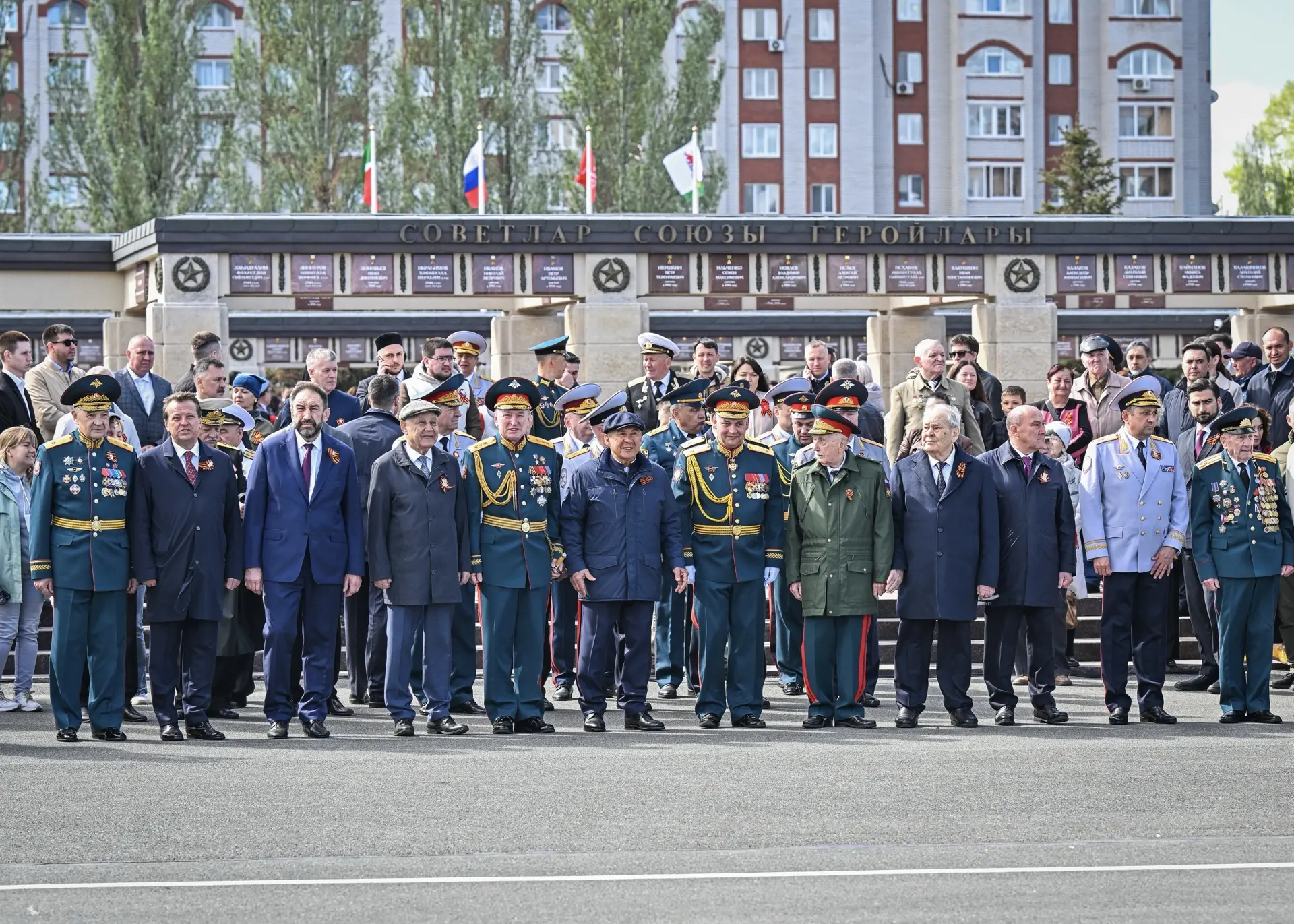 ⚓️ Курсанты ИМРФ совместно с раисом Республики Татарстан Рустамом Миннихановым и властями города при