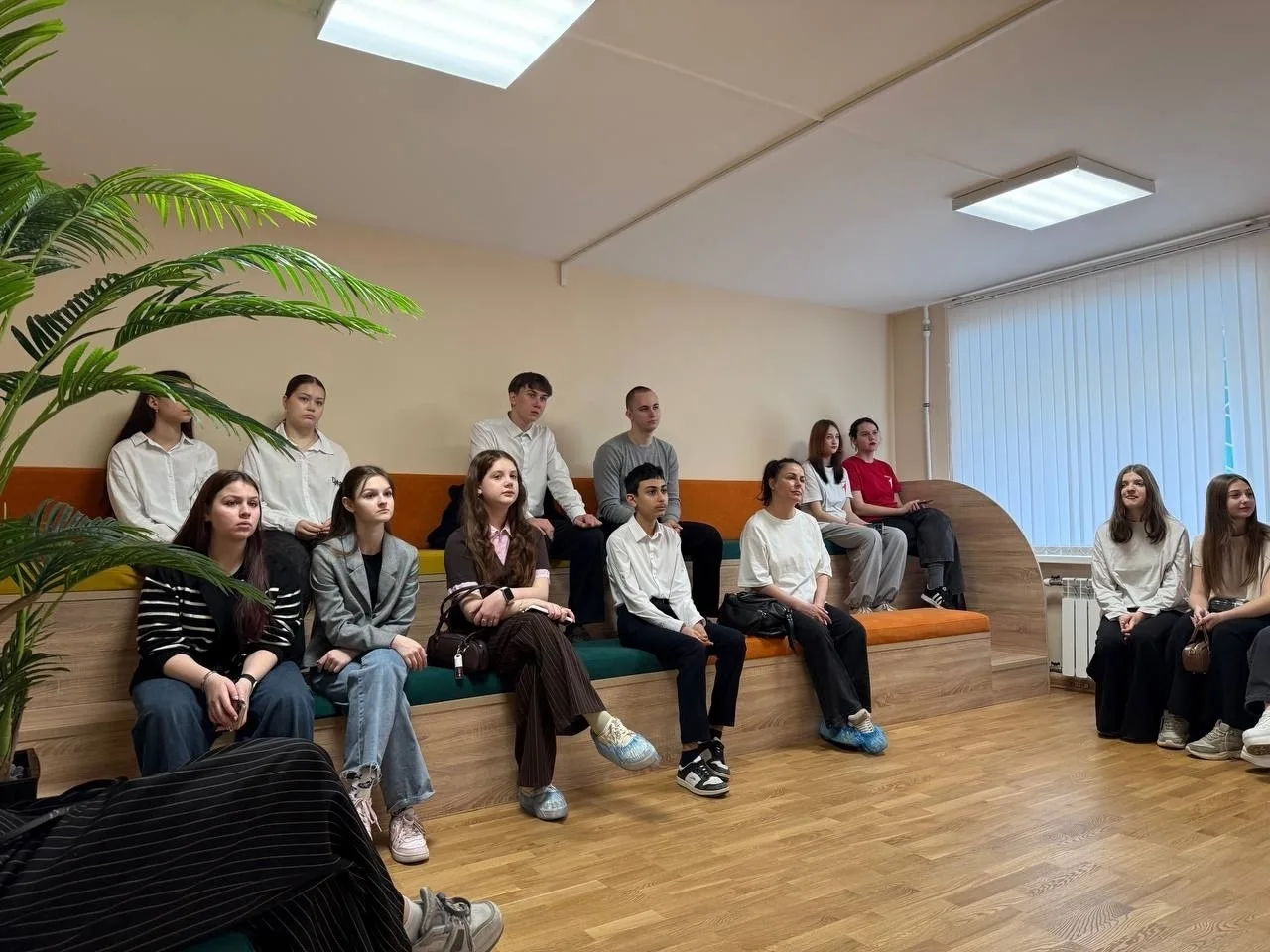 🌟🧠 ДИСКУССИОННАЯ ГОСТИНАЯ: КРЫМ — СЕРДЦЕ РОССИИ! 🇷🇺❤️  В Центре детских инициатив («Эврика») на прош