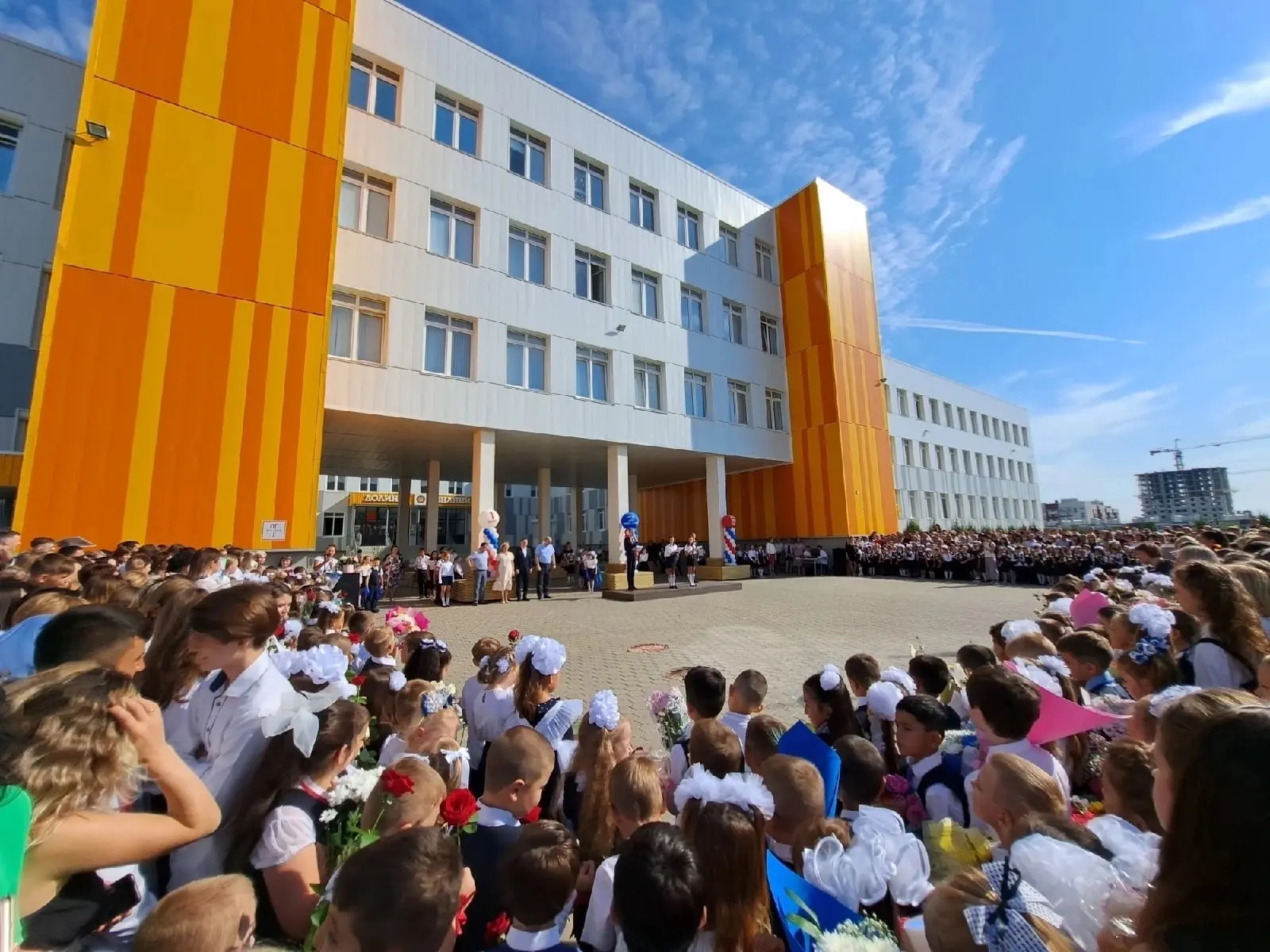 🍂📚 С Днем знаний! Пусть осень дарит не только листопад, но и вдохновение. Стремитесь ...