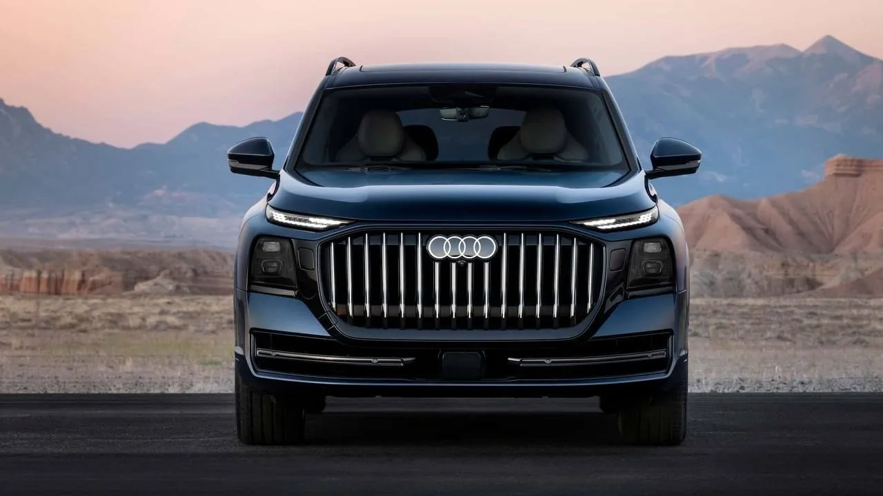 ⚡️Audi показала самый большой кроссовер в своей истории — Q9.

Новинка получилась крупнее BMW X7 и M