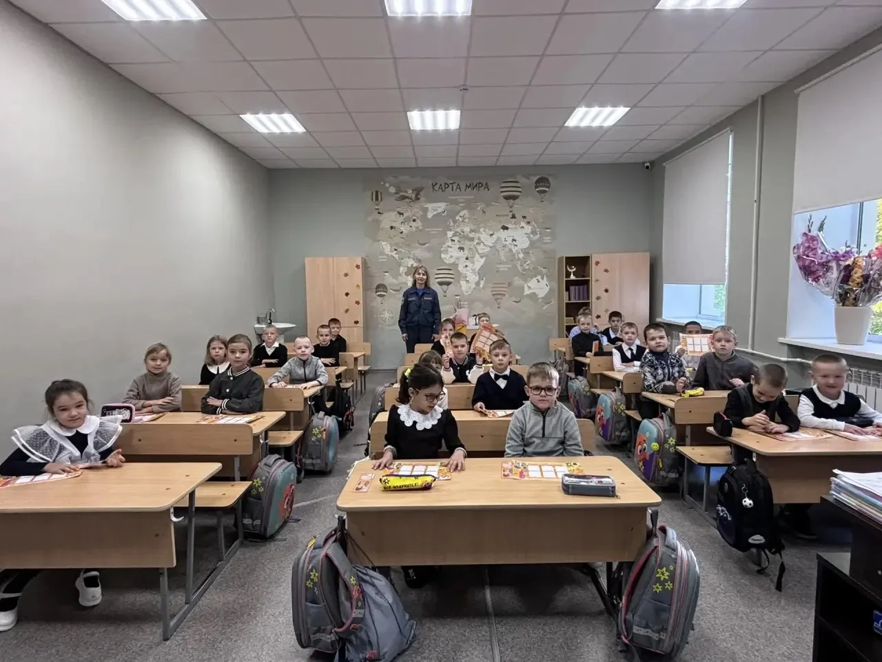 7 сентября наш первоклассный класс посетила инструктор по противопожарной профилактике ...