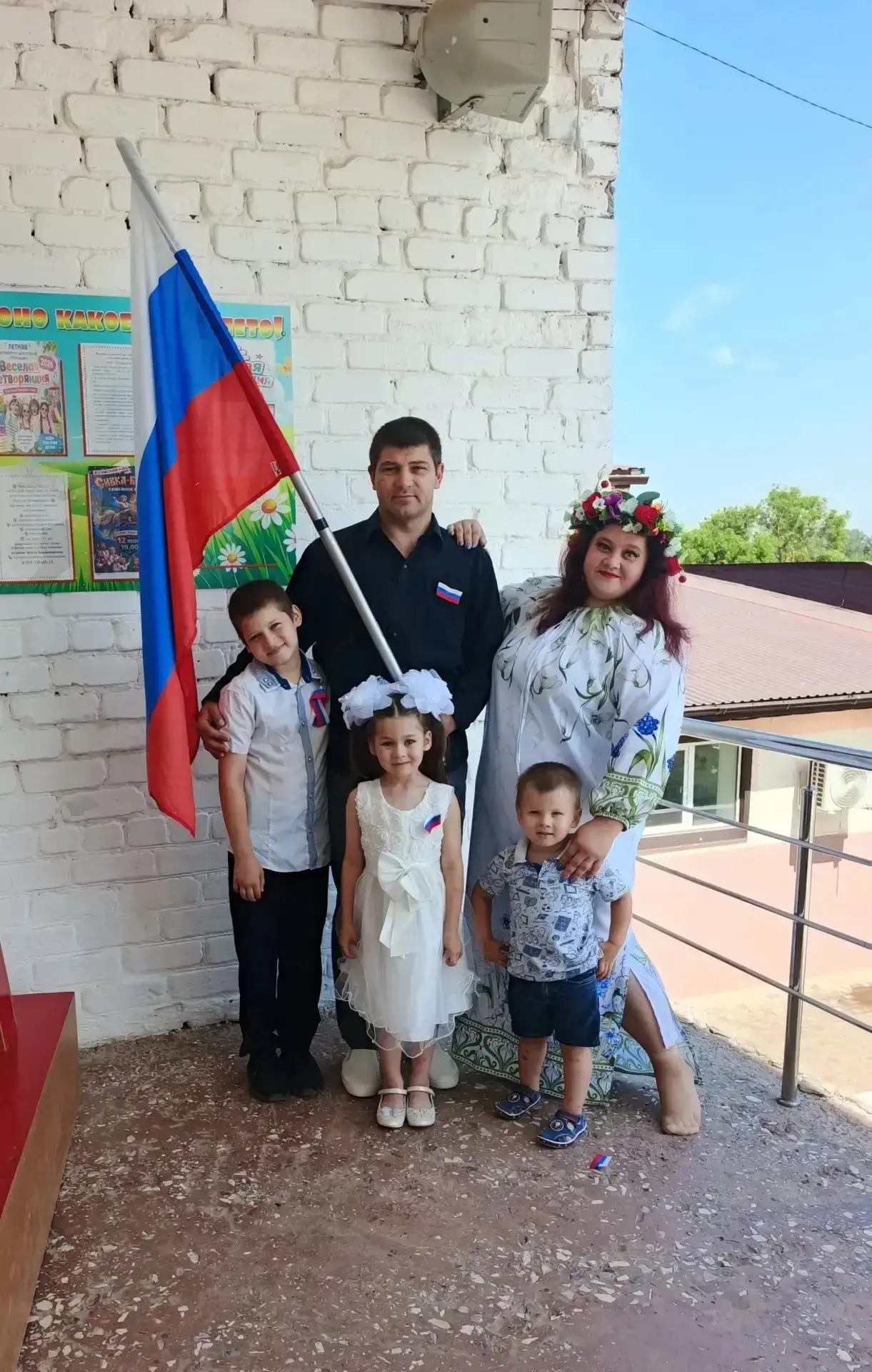 Семья нашей воспитанницы Дементьевой Полины всегда активно принимают участие во всех праздничных мер