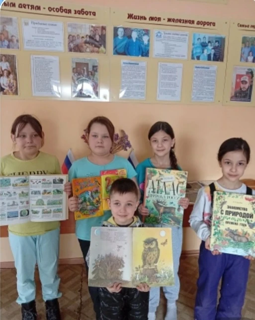 "Здравствуйте, пернатые!" 🐦  Под таким названием в Железнодорожной сельской библиотеке семейного чте