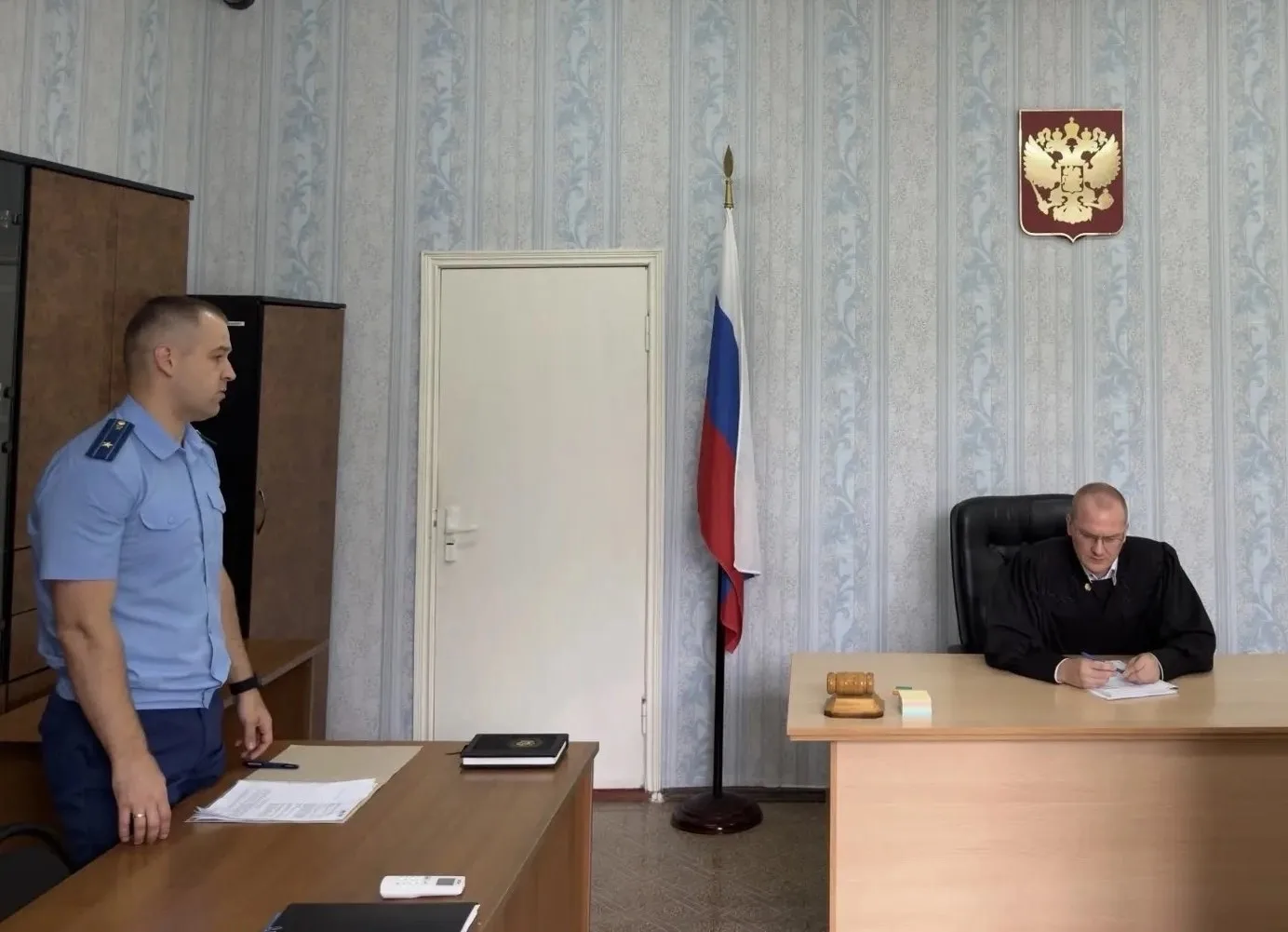 Прокуратура Брасовского района добилась устранения нарушений в сфере ЖКХ и взыскания компенсации за 