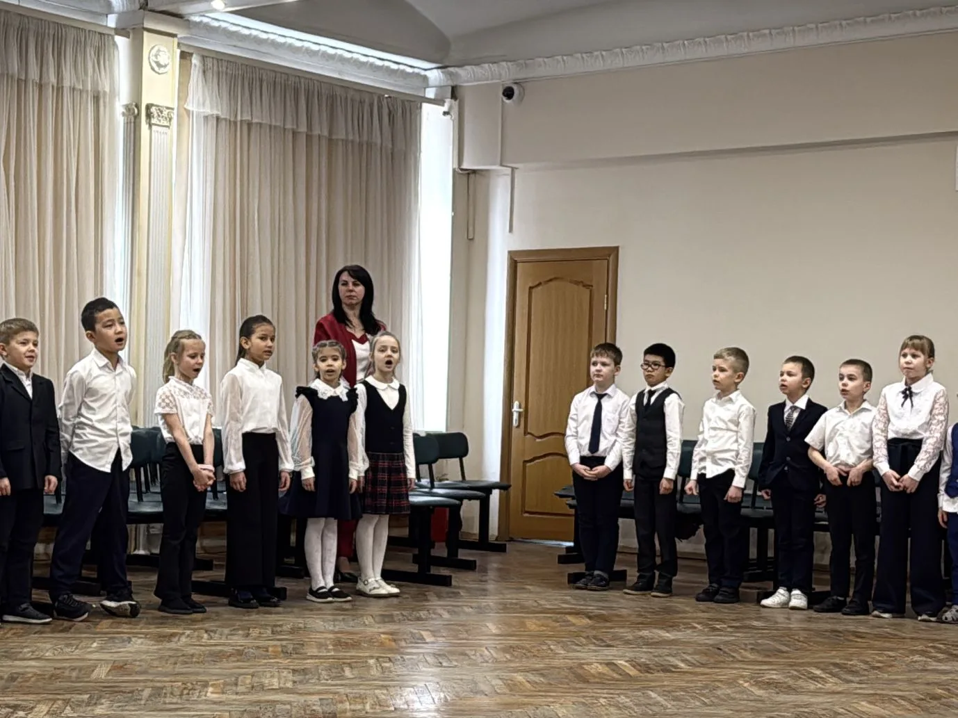 🦅 ПОСВЯЩЕНИЕ В ОРЛЯТА! 🇷🇺    В нашей гимназии прошло торжественное посвящение ребят в движение “Орля