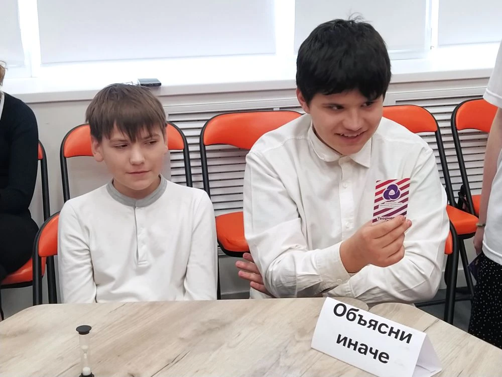 🎓Интеллектуалы 12 школы🎓 🟣2 апреля на базе Борисоглебской третьей школы состоялся турнир интеллектуа
