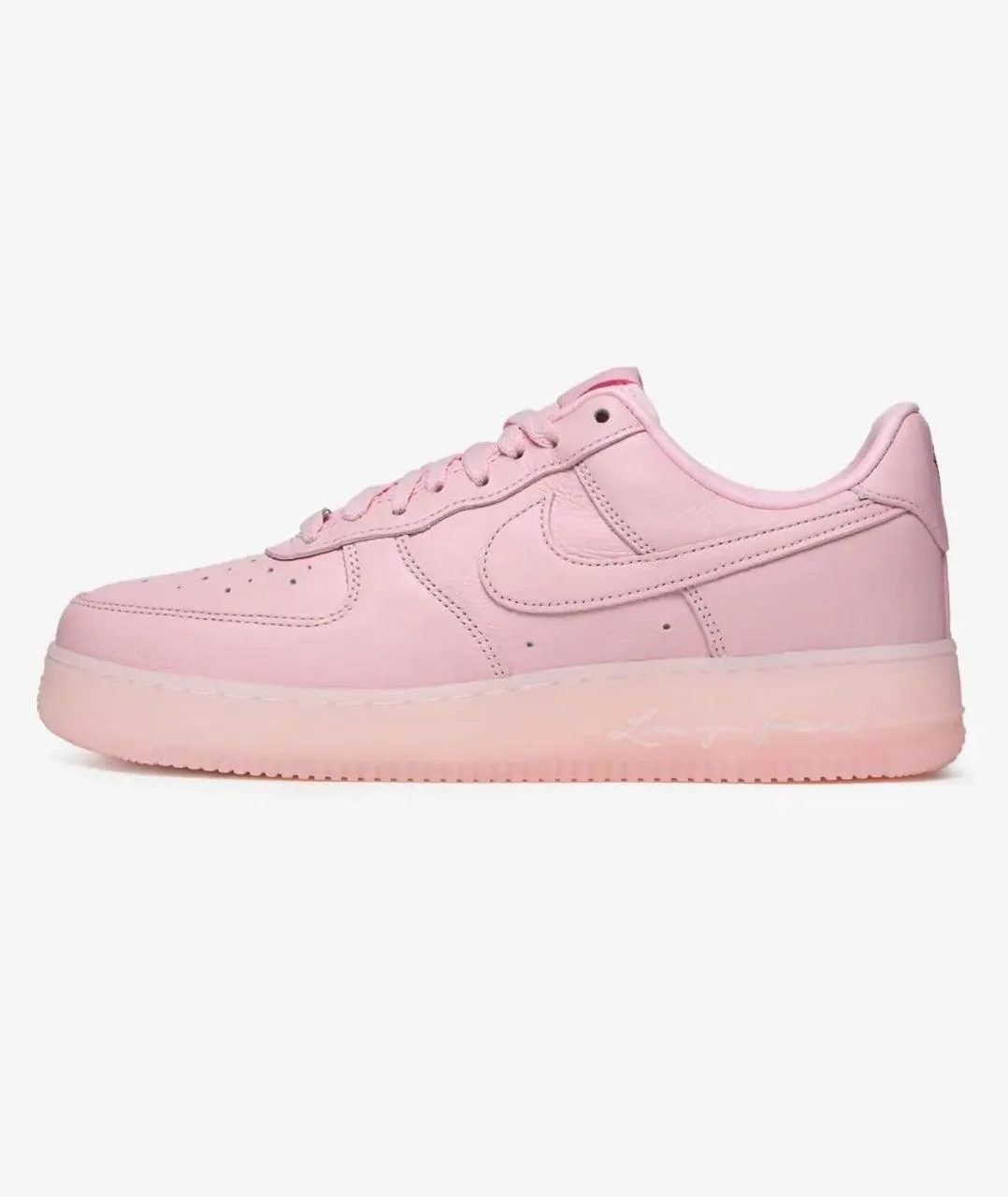 😌  Красивые Форсы от дяди Дрейка

Nike x Nocta Air Force 1 Low "Cerified Lover Boy"

Доступные разм