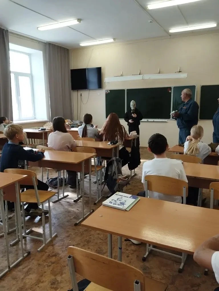 8 мая для всех учащихся школы была проведена тренировочная эвакуация в рамках обучения пожарной безо