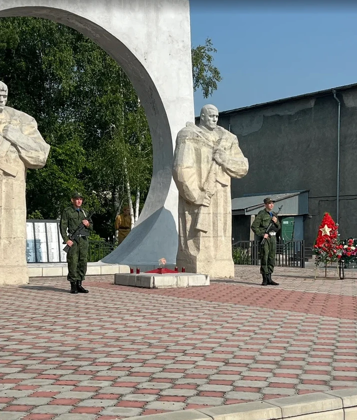 🕯️ 22 июня. День памяти и скорби.

Сегодня на площади у РДК прошел митинг, объединивший поколения. 