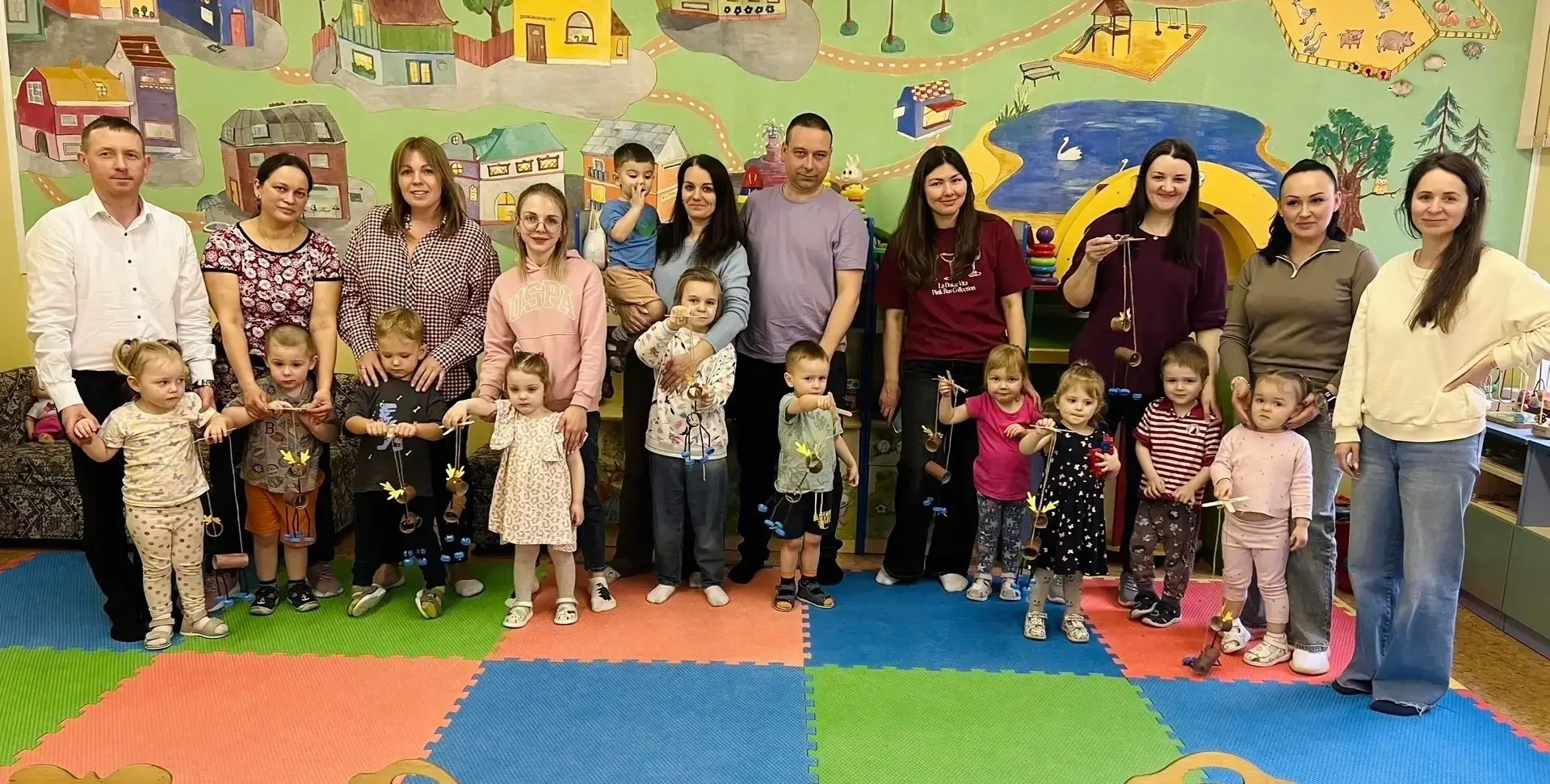 🎭 Магия театра в руках наших малышей!  В честь Международного дня театра кукол в нашем дошкольном от