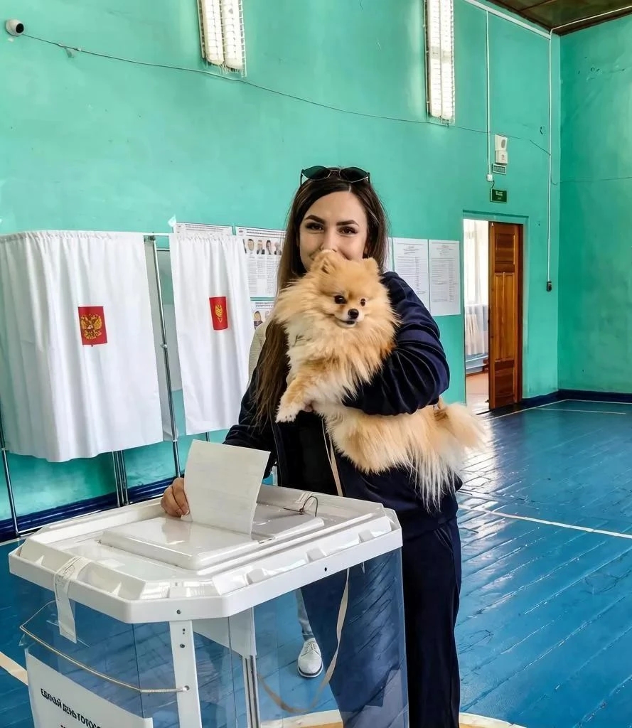 Пёс грустит, ведь голос есть, а права голоса нет!🐶