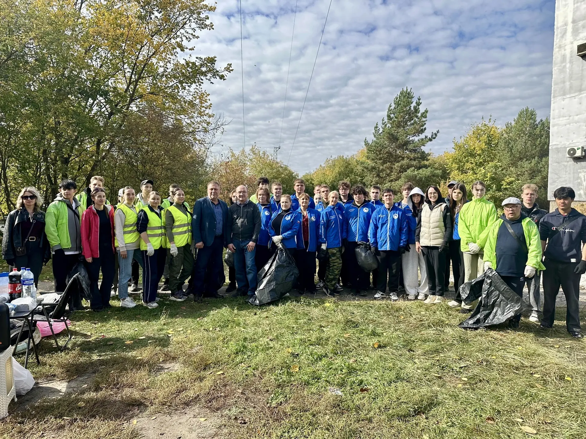 ♻️ 200 МЕШКОВ МУСОРА — И НА ОДНУ СВАЛКУ МЕНЬШЕ!