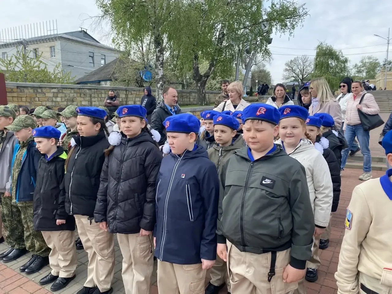 🎖️ «Парад правнуков»: гордость и память в строю  7 мая на площади нашего города состоялось трогатель