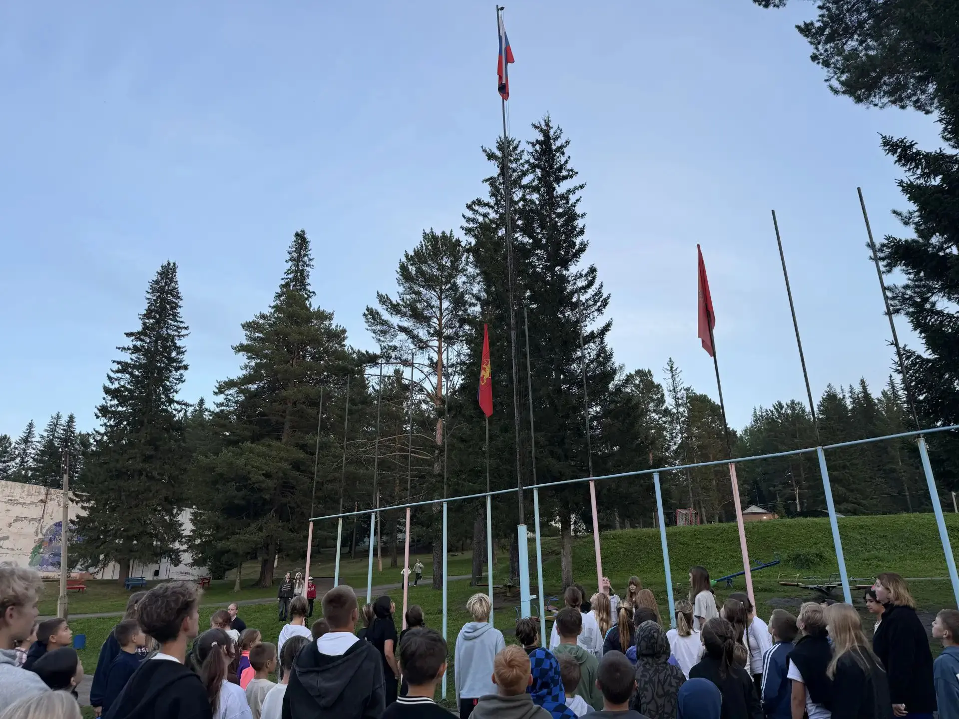 🇷🇺 22 августа в нашем лагере прошёл День Государственного флага России!