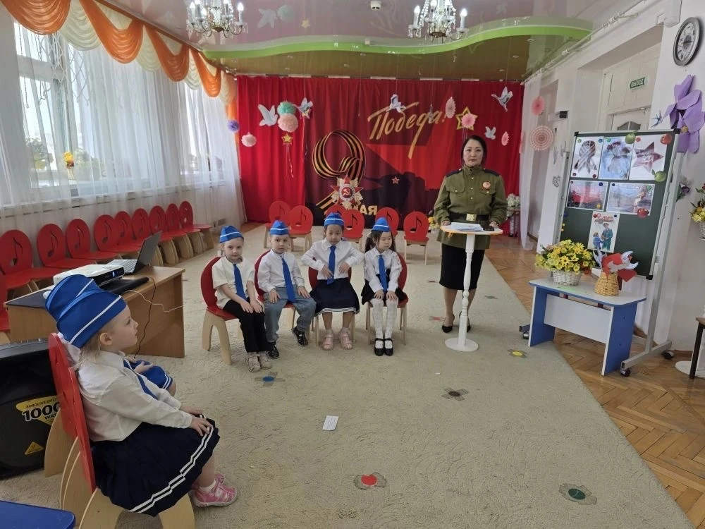 9 мая — это День Победы, всенародный праздник в России, отмечающий победу Красной армии...