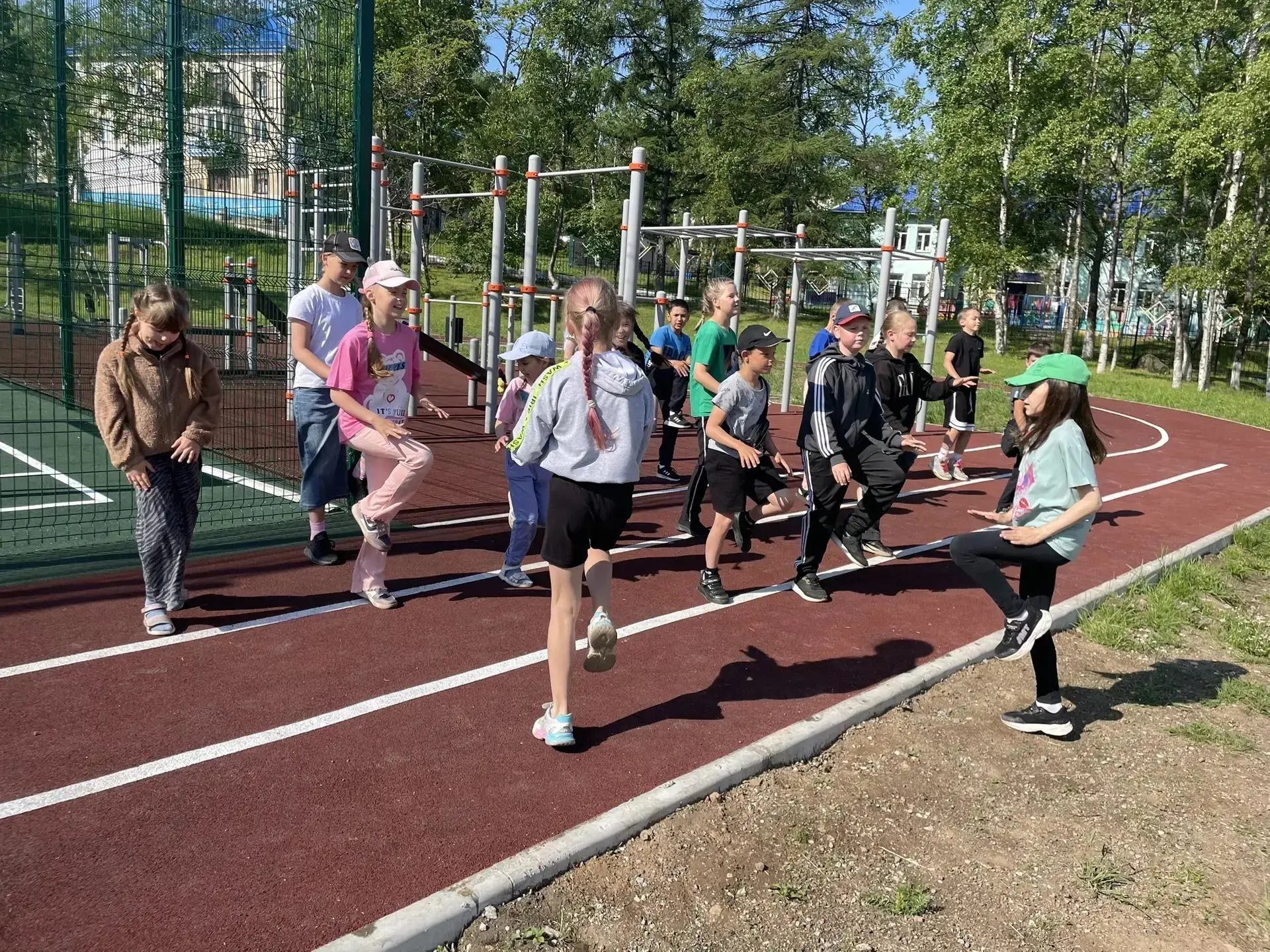 🔥Насыщенный день в пришкольном лагере подошёл к финалу! ☀️

☀С самого утра ребята зарядились на пол