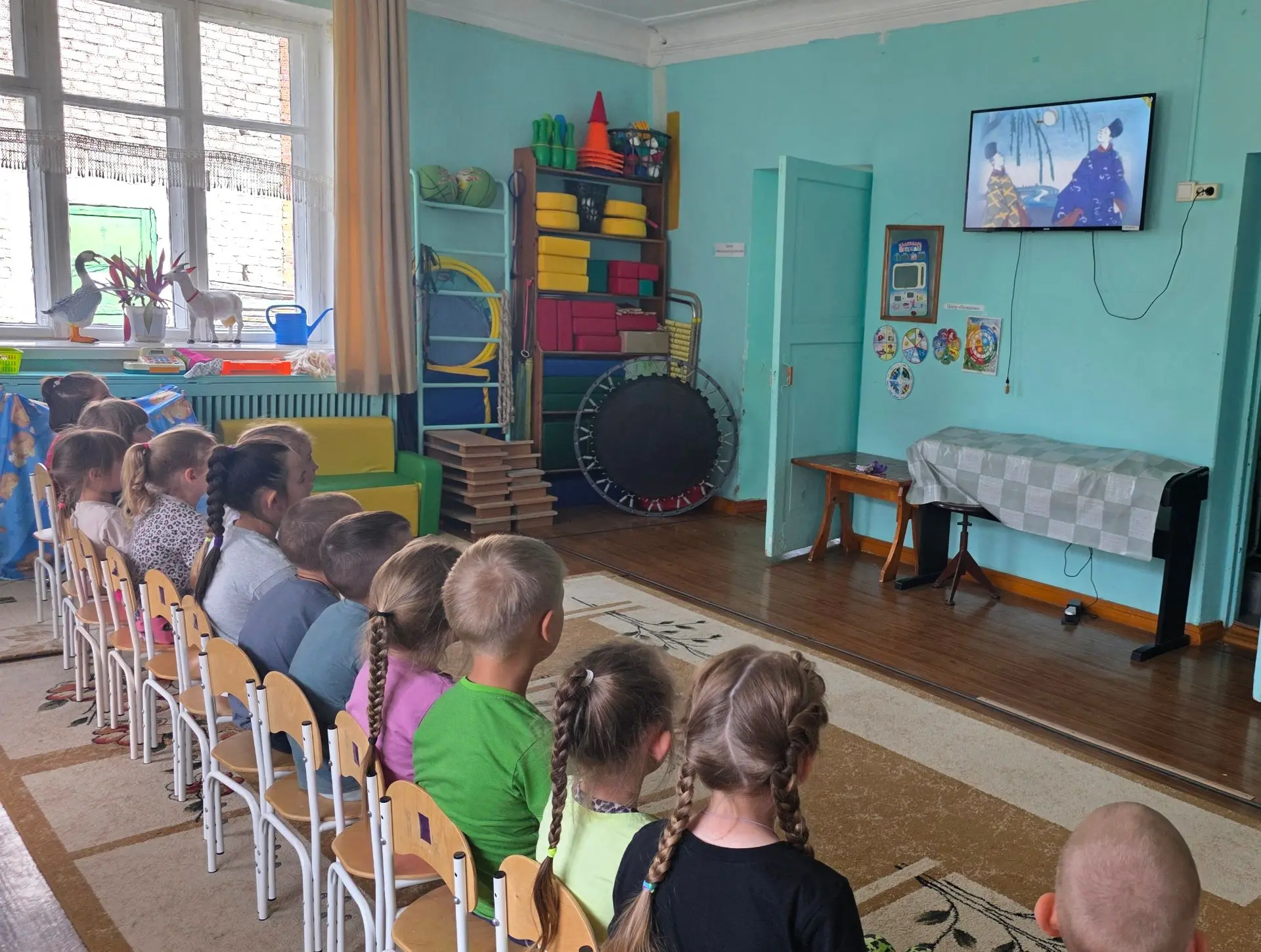 19 июня отмечается Всемирный день детского футбола — праздник, учреждённый ФИФА и ЮНИСЕФ.
Футбол — н