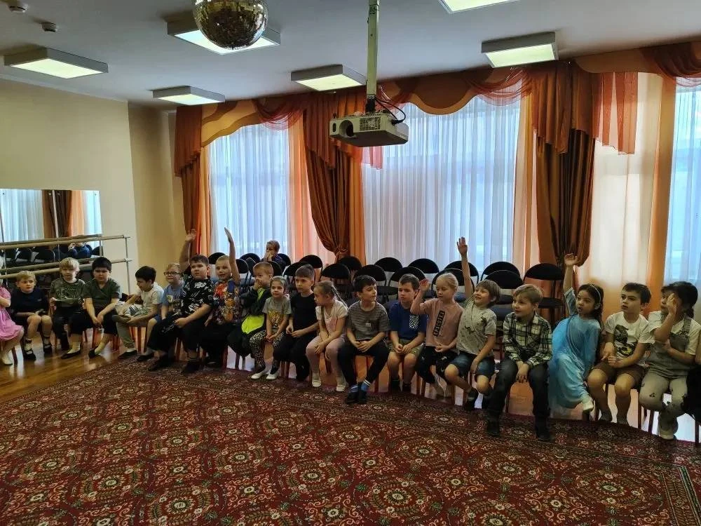 Детство в фокусе📸  🎶 В старших и подготовительной группах в дошкольном отделении на Верхней Красносе