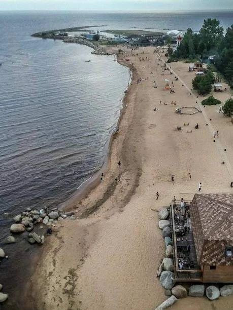 Пляж у маяка: как отдохнуть в Ленобласти, когда хочется моря 🏖

Когда в городе жара, а хочется прос