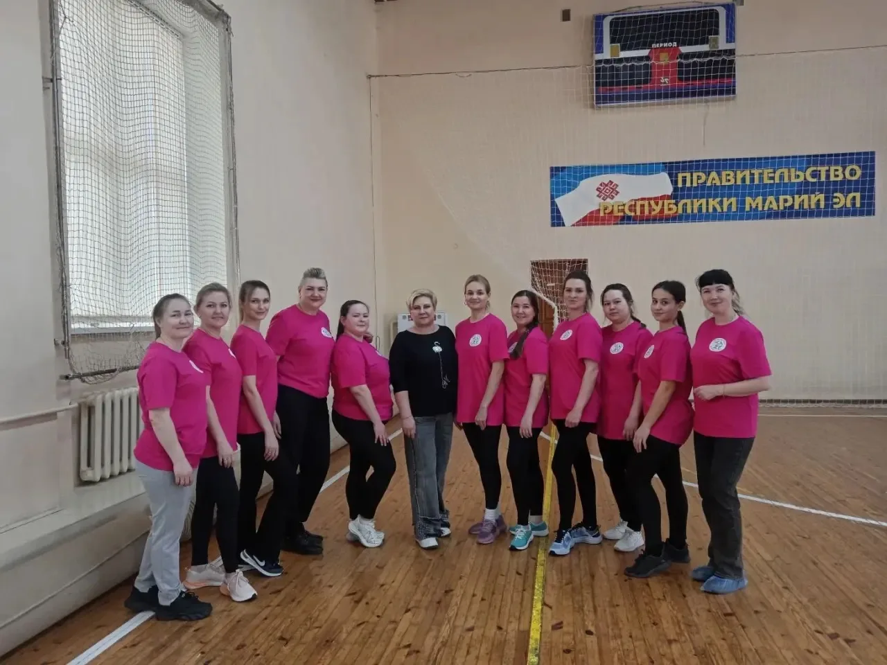 🎉 Бронзовая победа в турнире по волейболу🏐

🙋‍♀️Наши педагоги не только заботятся о развитии малы